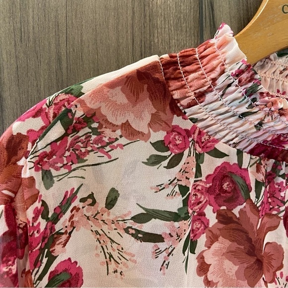 Torrid size 4X Floral Blouse Lightweight pink semi sheer - Picture 5 of 14
